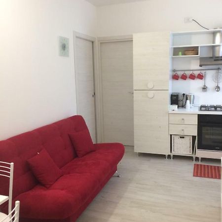 Appartamento Rubino - Lovely Little Flat 3 Minutes From Golf Club 5 Minutes From Lake Soiano Del Lago Exterior photo